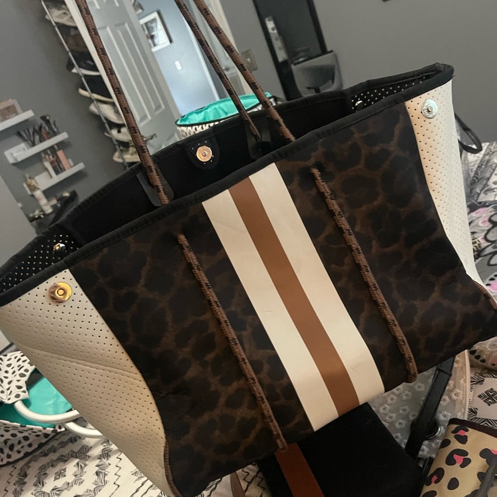 Neoprene tote